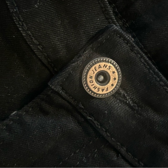 ROMWE Men’s Black Jeans with Yellow Splatter - Picture 7 of 13